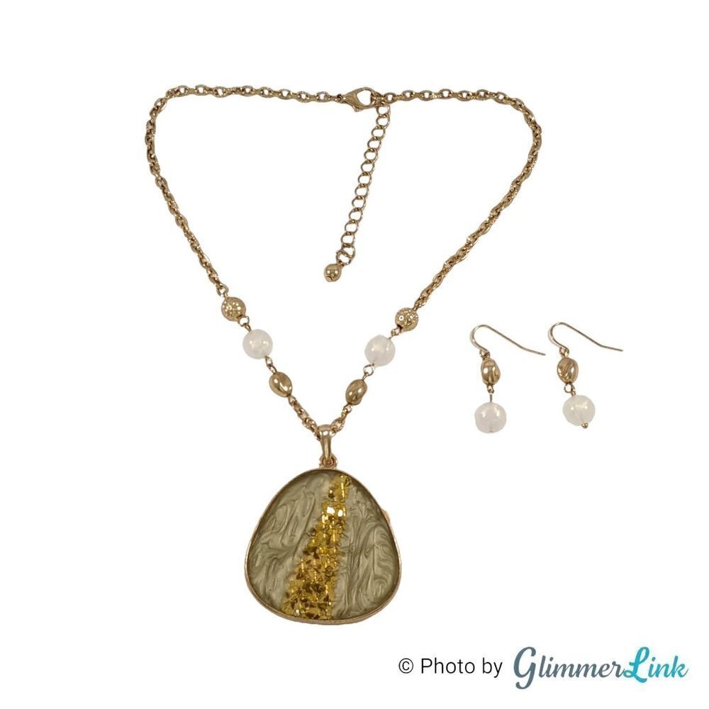 KC Green Swirls and Gold Tone Leaf Triangular Pendant Necklace & Earrings